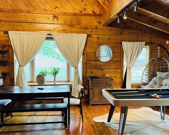 Back to Creek, Pool Table, Firepit & Grill - Cosby - Dining room