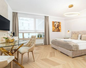 Margi Gold Studio, Very Lux, Old Town, Aircon - Szczecin - Soverom