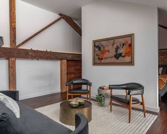 Abacus Suite at Spofford Lodge - Bucksport - Sala de estar