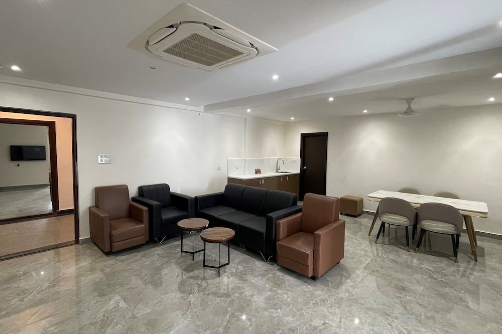 Hotel Silver Cle Hitech City Madhapur