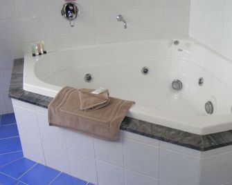 Tambaridge Bed & Breakfast - Wongawallan