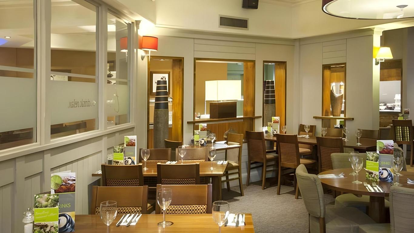 Premier Inn London Gatwick Airport A23