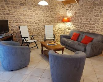 Le Gite de Montailloux in the rolling countryside of Southern Burgundy - La Clayette - Sala de estar