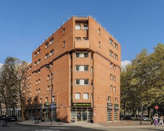 B&B HOTEL Lille Roubaix Centre Grand-Place - Roubaix - Gebäude