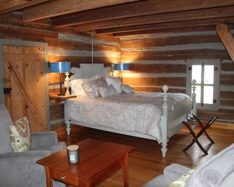 Stumphouse Cabin near Stumphouse Mtn Bike Park~Pet's Welcome! No cleaning fees! - Mountain Rest - Bedroom