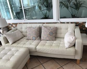 Casa Macken con piscina climatizada y jacuzzi - San Bartolomé de Tirajana - Salon