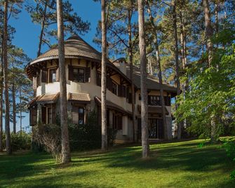 آنا ماندارا فيلاز دالات ريزورت آند سبا - دا لات - مبنى