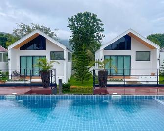 The Estretto Resort - Chiang Rai - Pool