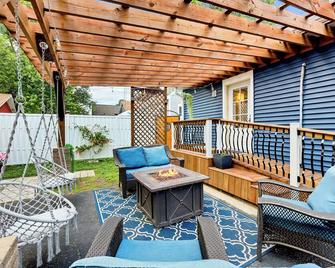 Alluring 3 Bedroom ️ Jacuzzi jet tub. - Madison - Balcony