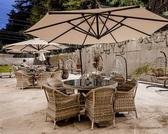 Kutaisi Inn - Kutaisi - Patio