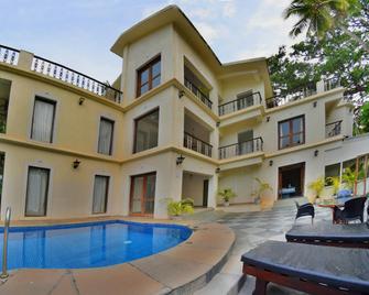 Bay Luxe Hotel - Anjuna - Building