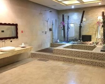 Her Home Spa Motel Douliu - Douliu City - Bathroom
