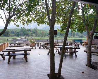 Phuruarounmai Organic Living Resort - Phu Ruea - Patio