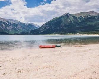 Historic Boho Brothel Lake Retreat Fast - Twin Lakes (Lake County) - Playa