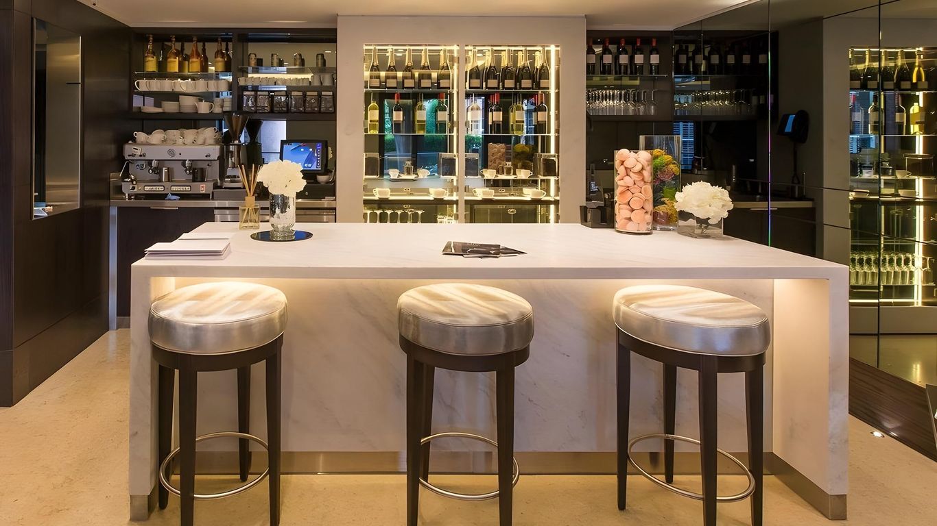 One Warwick Park Hotel