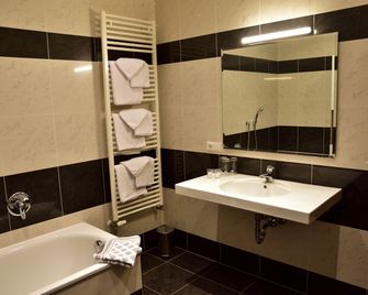 Hotel Krone - Brunico