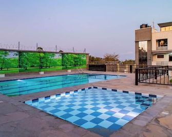 Wonderland Destinations Resort - Naivasha - Pool