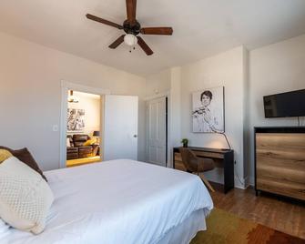 Bellevue 1-Bed Private Suite- Walking Distance to Cincy - Bellevue - Bedroom