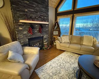 Cabin in the Woods - Buffalo Lake, Alberta - Stettler - Sala de estar