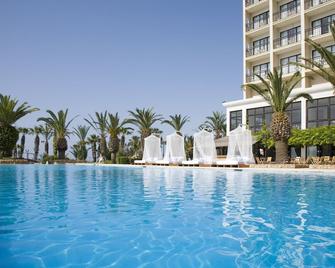 Sandy Beach Hotel & Spa - ex Sentido - Larnaca - Building