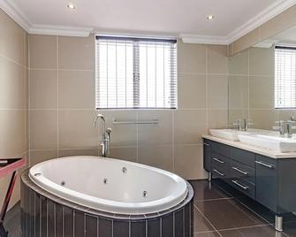 Silver Oaks Boutique Hotel - Durban - Baño