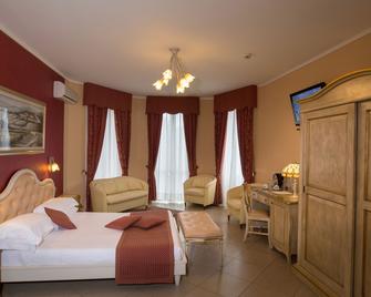 Hotel Mayer & Splendid - Wellness e Spa - Desenzano del Garda - Bedroom