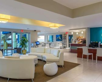Wyndham Reef Resort - East End - Lobby