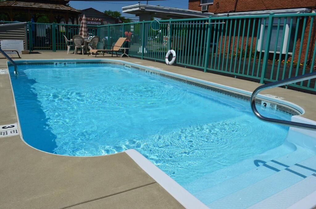 Sands Motel Niagara Falls - ניאגרה פולס - בריכה