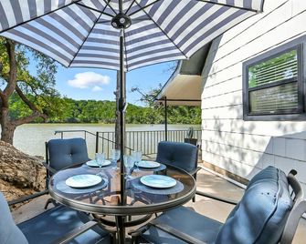 The Peaceful Paddle- with dock! - Graford - Patio