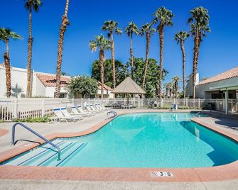 Desert Breezes Resort - Palm Desert - Pool
