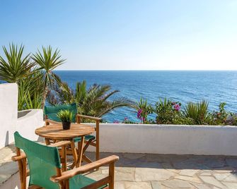 Pahivouni Studios & Suites - Donoussa - Balcony