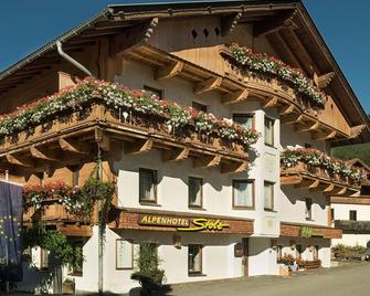 Hotel Alpenstolz - Mieders - Gebouw