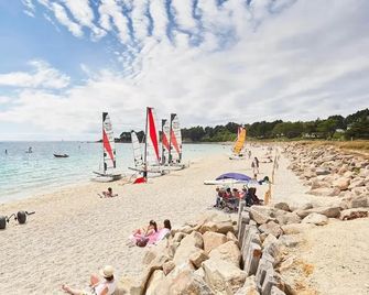Ti Kabanouz - Arzon - Beach
