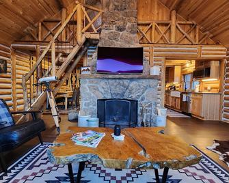 Private Mountain Retreat near Mount Meeker, Views! Views! Views- Cooper Cabin - Allenspark - Obývací pokoj