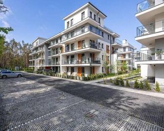 Apartment with balcony, close to the beach, pool - Pobierowo - Gebäude