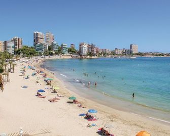 Cozy Apartment In Alicante With Wifi - Alicante - Playa