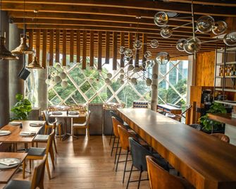 V Grand Hotel, a member of Radisson Individuals - Medellín - Restaurant