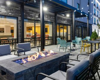 Home2 Suites by Hilton East Haven New Haven - East Haven - Terasa