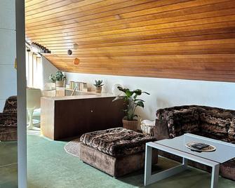 Charming 70s apartment - Landsberg am Lech - Lounge