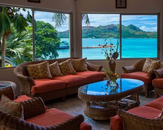 Colibri Hotel - מפרץ סן אנה - טרקלין