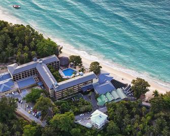 Coral Strand Smart Choice Hotel - Beau Vallon - Playa