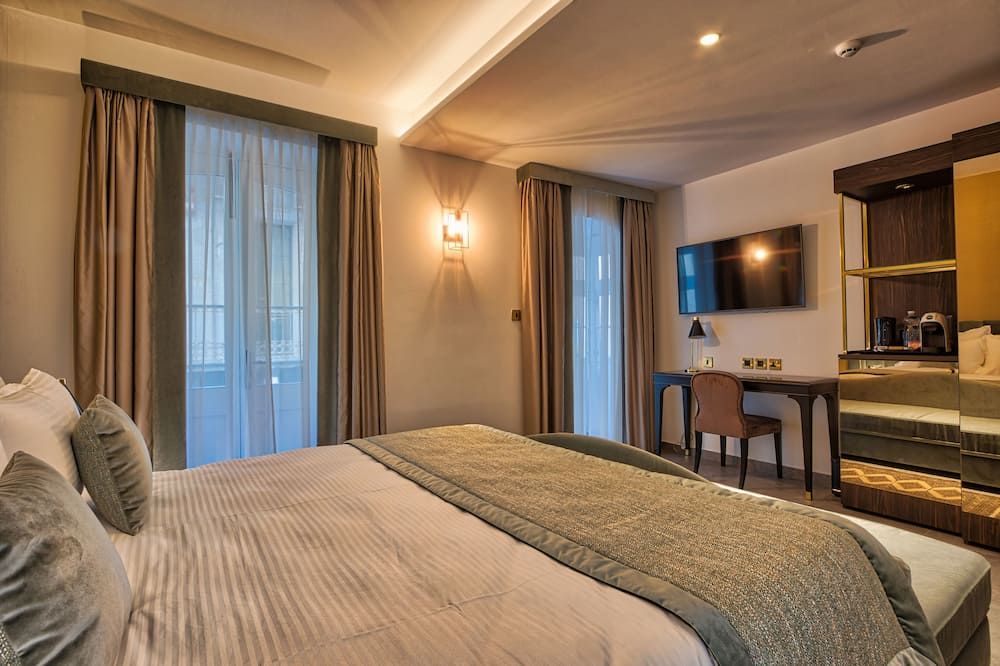 Bedroom view of Palazzo Rosaria Boutique Hotel