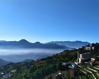Flower and Star Garden Bed and Breakfast - רן-איי - מרפסת