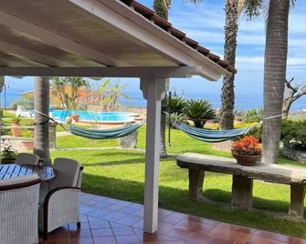 B&B Villa Bency - Capo d'Orlando - Patio
