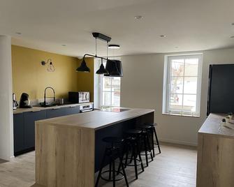 Charming house on the Opal Coast, 5 minutes from the beach by car - Wimille - Kitchen