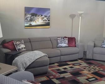 Artist Loft West Plaza - Kansas City - Vardagsrum