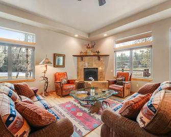 Paniolo Inn - Whitefish - Salon