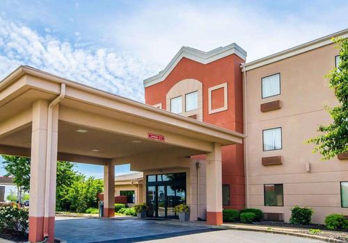 Comfort Suites East 85 1 5 3 Louisville Hotel Deals Reviews Kayak