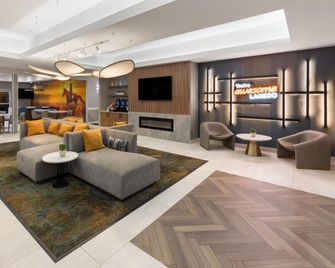La Quinta Inn & Suites by Wyndham Laredo Airport - Laredo - Hall