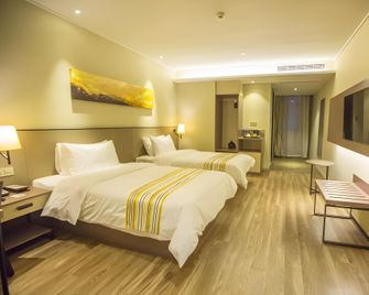 Homeinn Plus Hotel (Hefei Huaihe Road Pedestrian Street) - Hefei - Bedroom